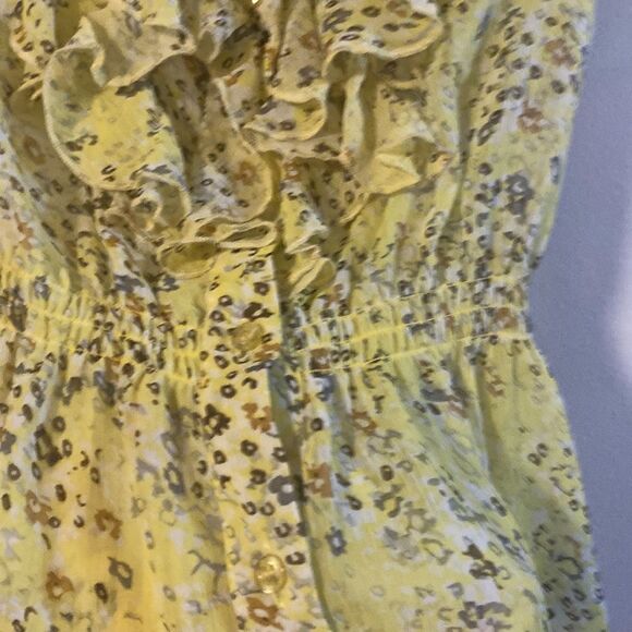 Myths, Sleeveless Yellow Floral Blouse, Buttons down under frills, Size M - Picture 4 of 11